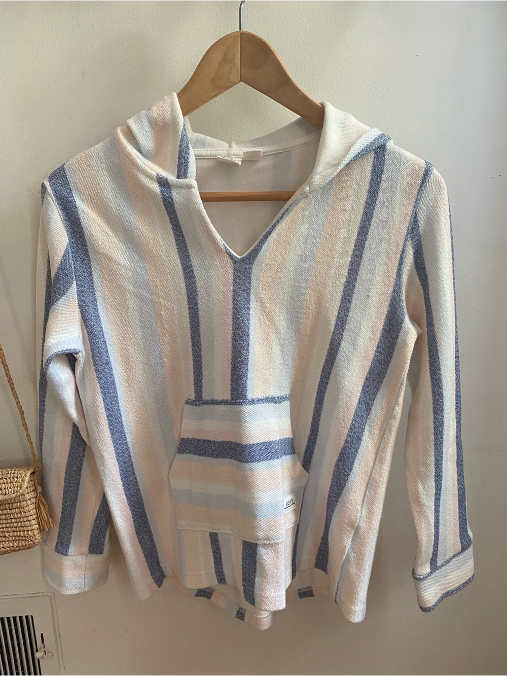 Roxy  10/12 kids Striped Hooded Pullover with front pocket Beach cozy